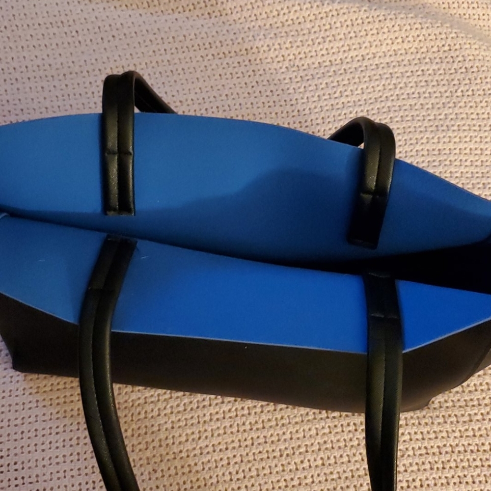 Hand bag - Picture 2 of 3